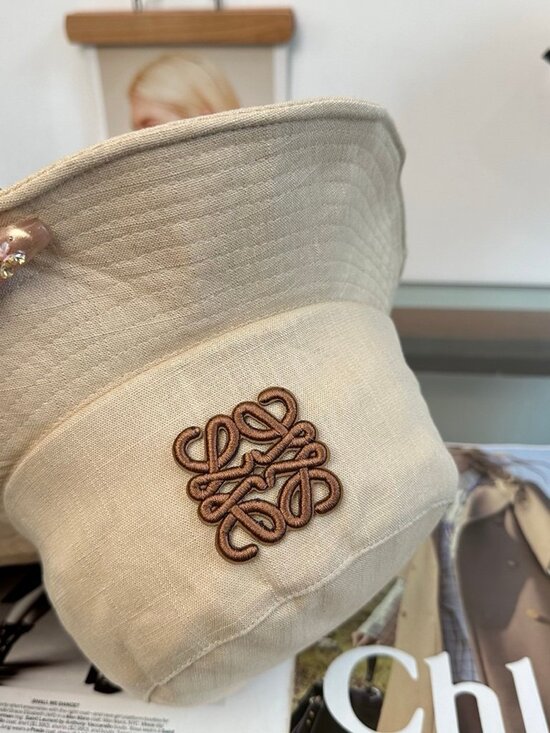 Loewe Beige Linen Anagram Embroidered Bucket Hat Adjustable Drawstring Wide Brim main image 8